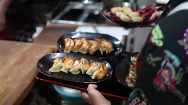 海老・タコ・帆立の海鮮餃子